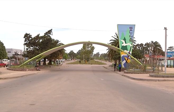 Salinas-Canelones-arco.jpg
