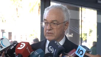 lubetkin aseguro que uruguay no tiene ninguna razon legal para impedir el ingreso de rafael correa