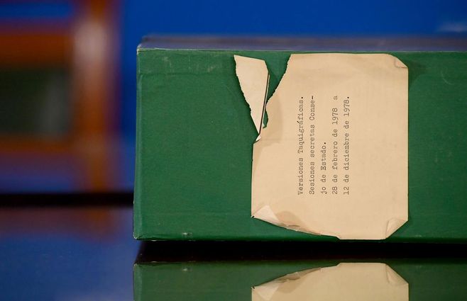 Documentos de la dictadura hallados en el Parlamento. Foto: FocoUy.