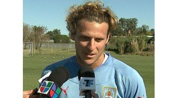 Forlán quiere quedarse en Inter y espera participar en los JJOO