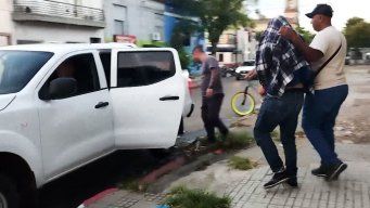 El hombre que mató a su pareja, a la salida del Juzgado en Artigas. Foto: Subrayado.