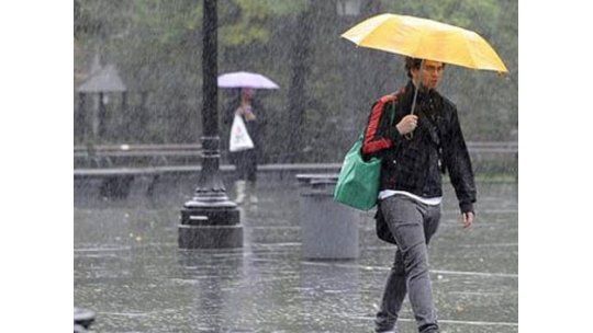 Advertencia de inundaciones; seguirá lloviendo hasta el jueves