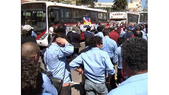 Paro total del transporte colectivo desde esta mañana