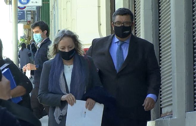 Presidenta de UTE, Silvia Emaldi, con el abogado Jorge Barrera.