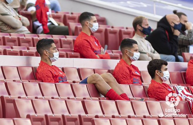 suarez esperando.jpg