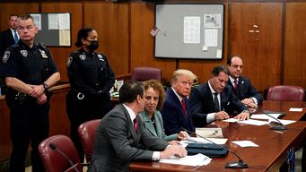 trump se declaro no culpable de los 34 cargos penales en su contra ante tribunal en estados unidos