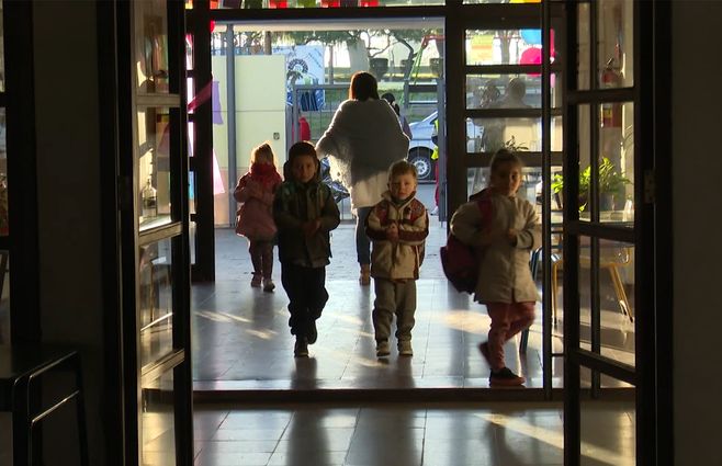 niños-escuela-escolares-entrada.jpg