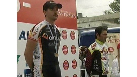Hanson ganó la 6º etapa y es nuevo líder de la Vuelta Ciclista