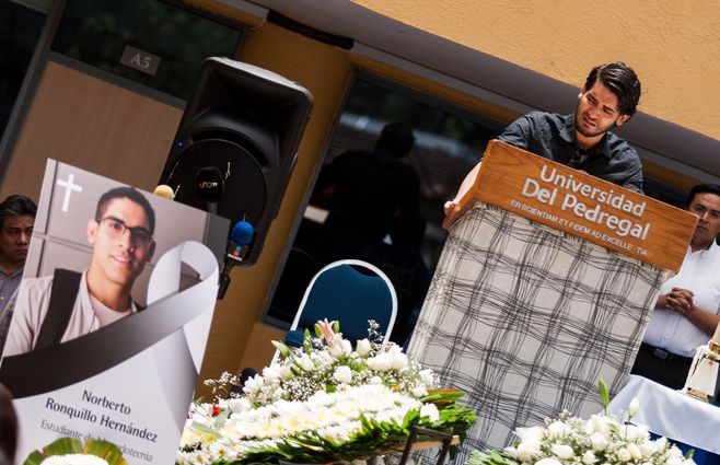 En el velatorio despiden al joven