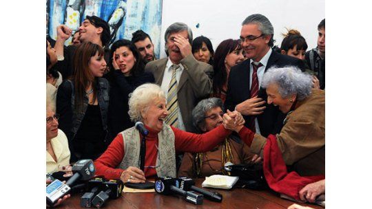 Tras 35 años de búsqueda apareció el nieto de Estela de Carlotto