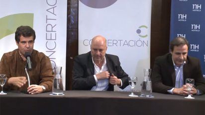 Rachetti, Novick y Garcé presentando la Concertación el 11 de mayo de 2015.&nbsp;