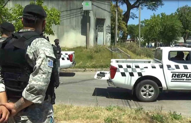 Efectivos de la Republicana lograron capturar a dos delincuentes cuando robaban una ferretería