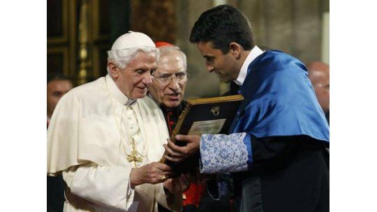 Benedicto XVI pide un testimonio radical frente al relativismo