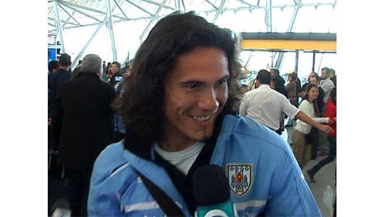 Contento, Cavani dijo que Uruguay jugará con tres puntas