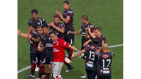 Nacional perdió como local ante River en la previa del clásico