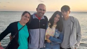 lucas sufrio siniestro y estuvo 45 dias en cti; necesita costear tratamiento de $312.000 por mes