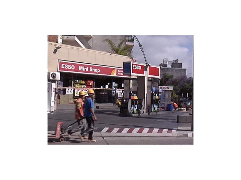 Estaciones de servicio de todo el país paran 2 horas el viernes