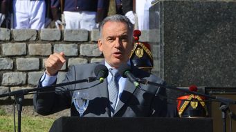 Presidente Orsi habla en el acto oficial por los 200 años de la Declaratoria de la Independencia. Foto: FocoUy