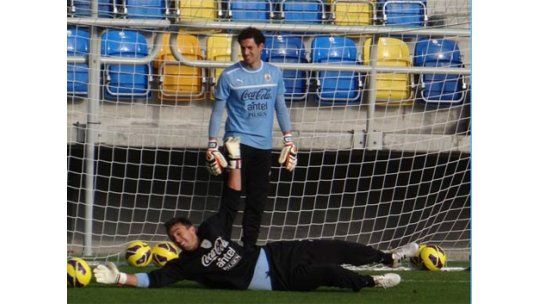Mañana Uruguay ante Polonia con Cavani y Suárez en ataque