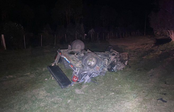 Foto: Policía Caminera. La camioneta de la víctima quedó fuera de la ruta.