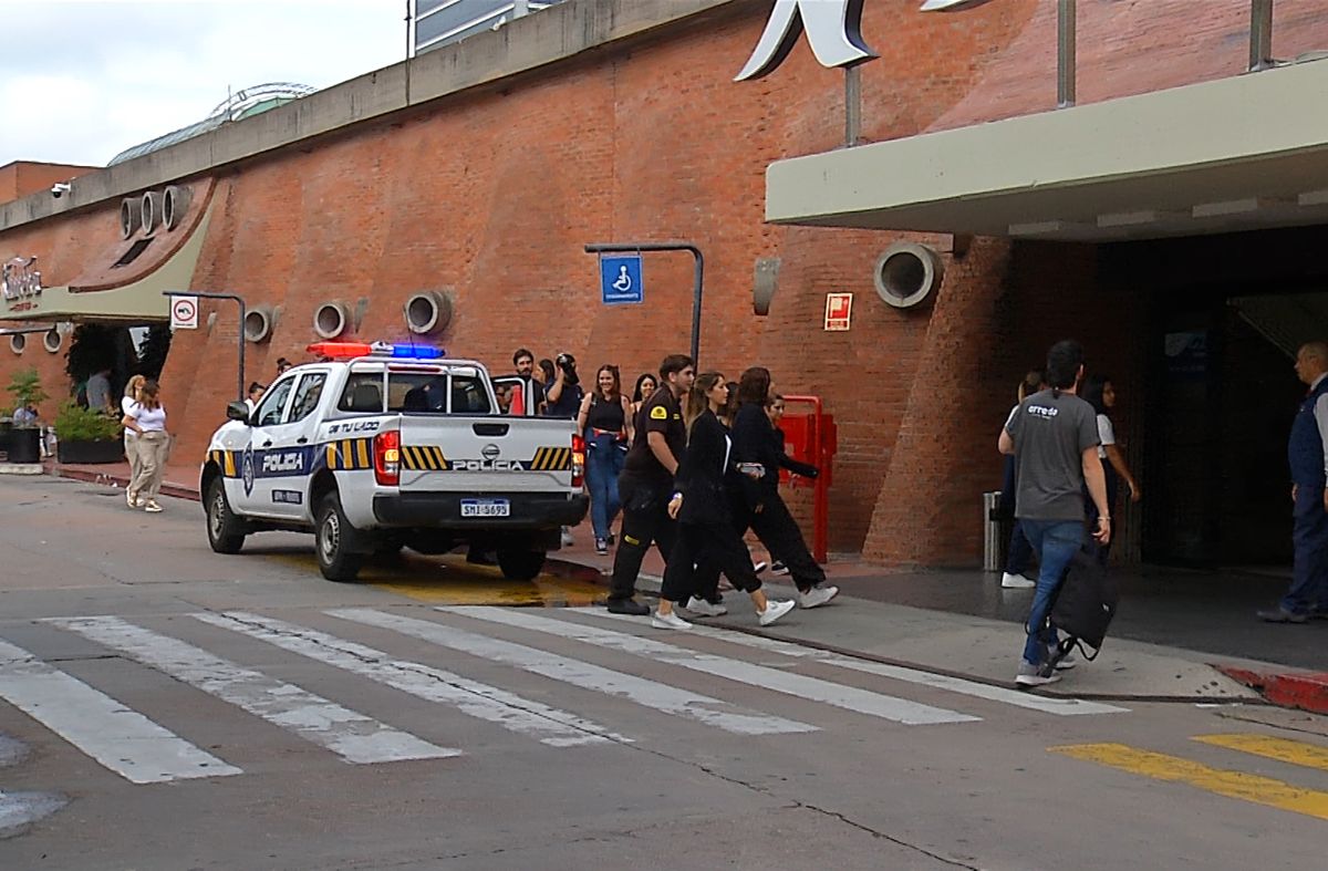vuelven-a-ingresar-montevideo-shopping.jpg
