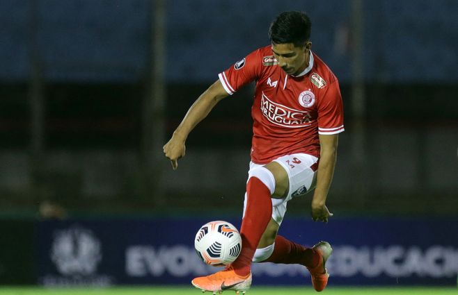 Ederson Rodríguez, delantero de Rentistas