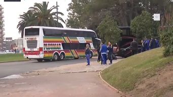 se generaron incidentes entre hinchas de nacional y boca en inmediaciones del clinicas