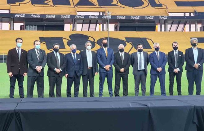 La Directiva de Peñarol, cuando asumió en 2020.