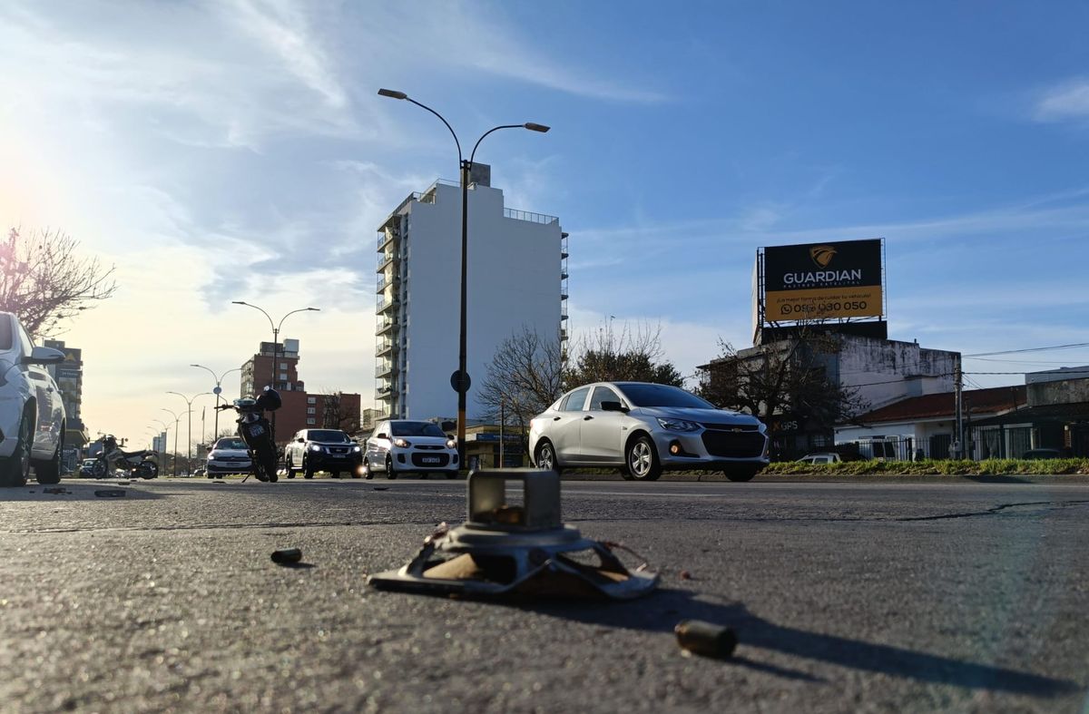 Ataque a balazos contra un auto en La Unión: la Policía encontró 13 casquillos de un arma 9 mm en la escena