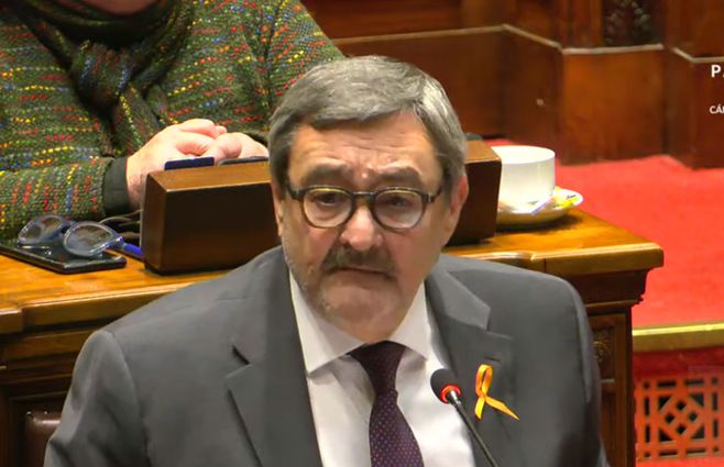 Luis Gallo, diputado del Frente Amplio, durante el debate sobre la ley de eutanasia.