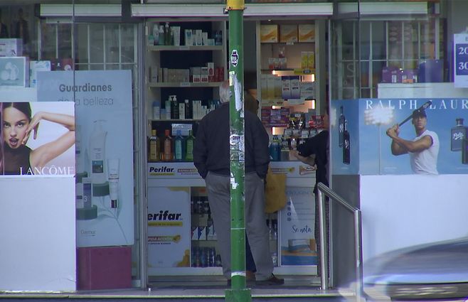 robo-piraña-farmacia-tres-cruces-dos-noches