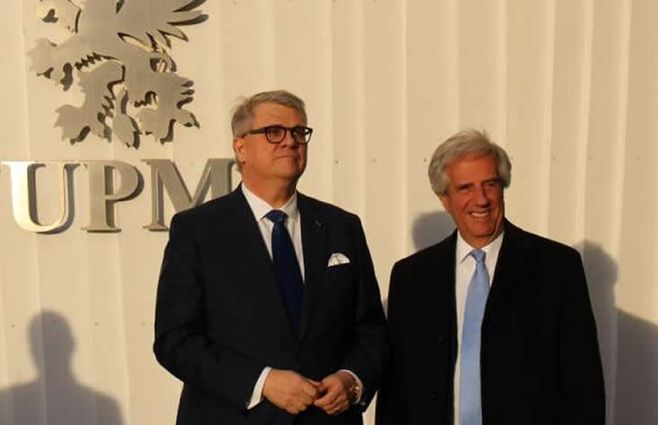 Tabaré Vázquez junto al CEO de UPM, Jussi Pesone en febrero de 2017.&nbsp; La visita del gobierno uruguayo a Helsinki fue el primer paso hacia el acuerdo.&nbsp;