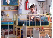 Niña fue hallada atada, desnuda y con signos de desnutrición