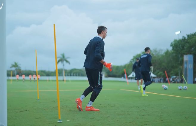 Fernando Muslera titular en el equipo probable de la Celeste de Marcelo Bielsa ante Arabia Saudita