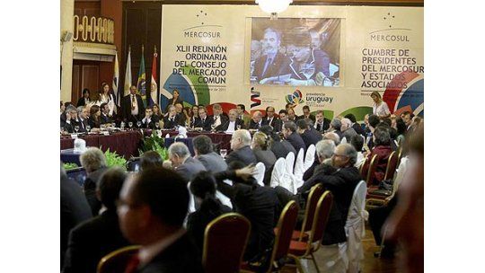 Comisión buscará agilizar ingreso de Venezuela y Ecuador