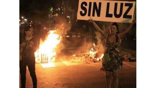 Kirchnerismo y macrismo crean un comité de crisis por agua y luz