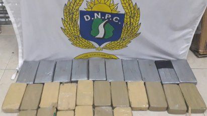 incautan mas de 28 kilos de drogas en un control de rutina en ruta 9