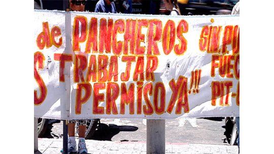 Pancheros, tortafriteros y carritos cortaron 18 de Julio