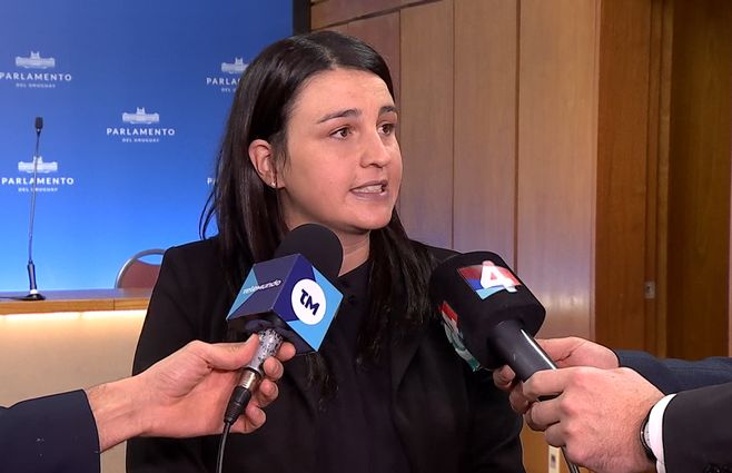 Carolina Camilo defensoria-del-vecino.jpg