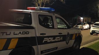 un choque entre una moto y un auto dejo una joven de 20 anos fallecida y otra de 24 herida