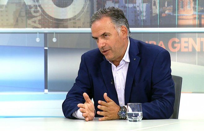 Yamandú Orsi, precandidato del FA.