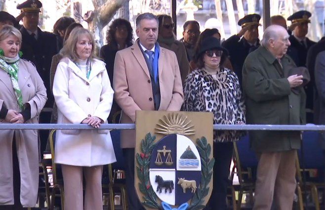 Yamandú Orsi encabeza acto por la Jura de la Constitución.&nbsp;