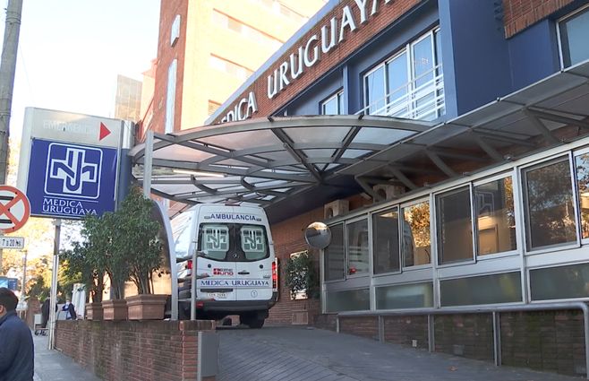 Médica-Uruguaya-entrada-avenida-italia.jpg