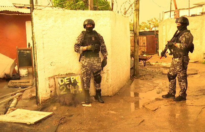 Foto: Subrayado. Allanamientos en la Cruz de Carrasco este martes.