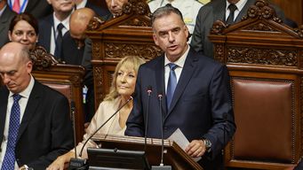 yamandu orsi dara un mensaje ante la asamblea general al cumplirse el primer ano de gestion de gobierno