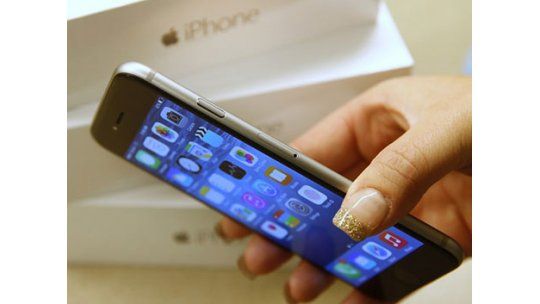 Apple admite vergonzosas fallas en nuevo software del iPhone 6