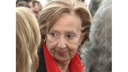 Ex ministra Muñoz asaltada en pleno acto de Vázquez en el Cerro