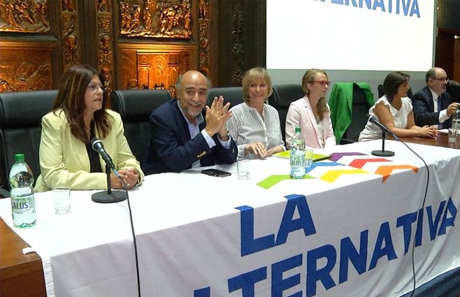La Alternativa duró pocas semanas. Mieres y Andreoli se presentaban como la primera fórmula paritaria oficial de cara a las elecciones de 2019