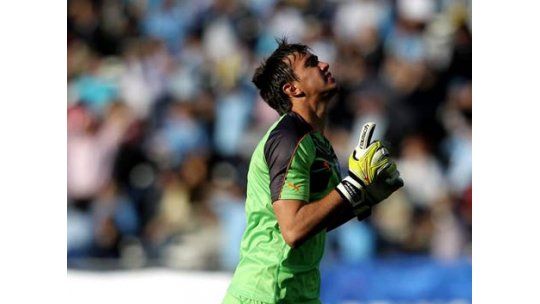 Muslera hace historia en el arco del Galatasaray