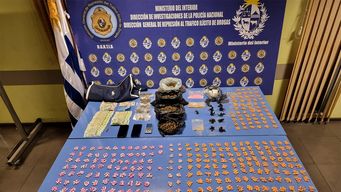 incautaron 3.738 pastillas de extasis en un local de tatuajes, un apartamento y un local de comidas en buceo